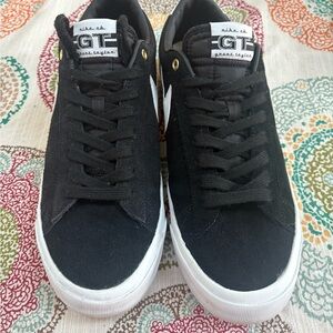 Nike Black Men's SB GT sneakers size 10.5